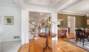 114 Golfview Dr, Adams Twp., PA 15044