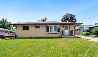 2719 E Tiffin Ave, Des Moines, IA 50317