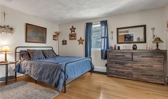62 Canonchet Trl, Cranston, RI 02921