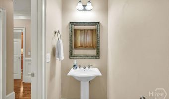 5 Pinebrook Ct, Savannah, GA 31405
