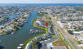 644 YARDARM Dr 22, Apollo Beach, FL 33572