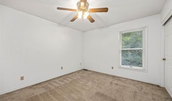 1525 Carriage Bridge Trl, Ballwin, MO 63021
