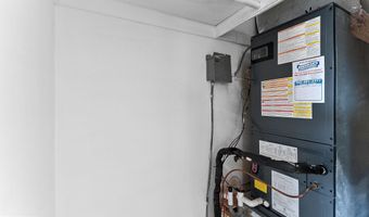 1400 S BARTON St 425, Arlington, VA 22204