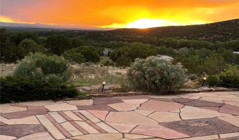 35 Arroyo Vis, Arroyo Hondo, NM 87571