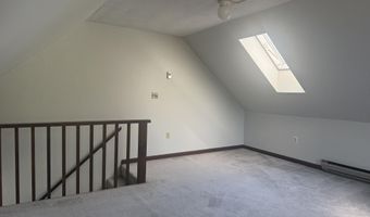 3 Orchard Hills Pkwy, Bangor, ME 04401