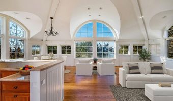 84 Johnsons Point Rd, Branford, CT 06405