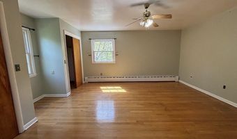 4 Noonan Ln, Albany, NY 12209