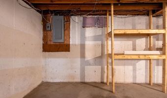 14 2nd St, Rochester, NH 03867