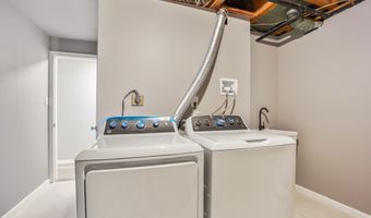 7602 WESTLAKE Ter 19, Bethesda, MD 20817