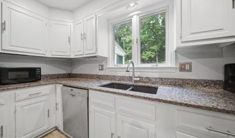 47 Beaver Ln, Bedford, NH 03110