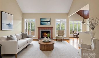 103 Village Pointe Ln, Asheville, NC 28803