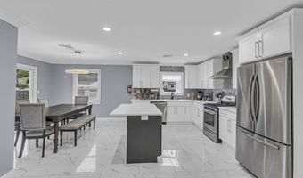 40 Morris Blvd, Bayville, NJ 08721