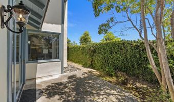 2340 Rue Des Chateaux, Carlsbad, CA 92008