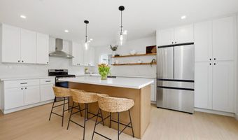 2610 Chestnut Ave, Carlsbad, CA 92010