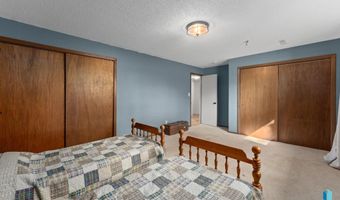 20395 Northgrove Loop, Brookings, SD 57006