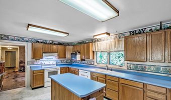 112 Green Ct NE, Albany, OR 97321