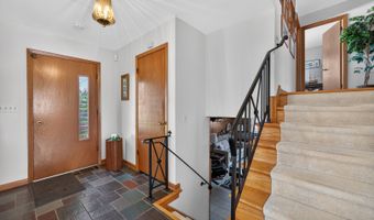 89 S Clarendon Ave, Addison, IL 60101