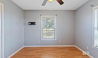 236 Beacon Ln, Atmore, AL 36502