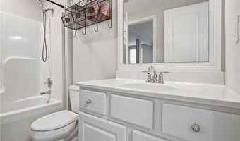 780 S Sussex Ct, Aurora, OH 44202