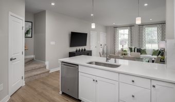 206 LAWNDALE Dr, Bowie, MD 20716
