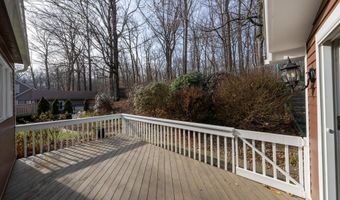 10 Upper Woodland Ter, Columbia, CT 06237