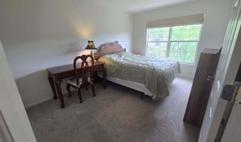 1141 Freesia Ct, Ann Arbor, MI 48105