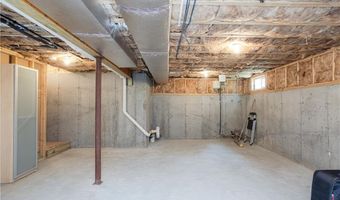52 Bedlow Ave, Newport, RI 02840