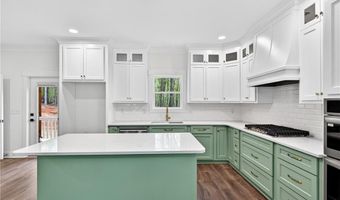 2206 N Asheboro School Rd, Asheboro, NC 27205