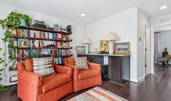 1924 CHAPMAN Ave 10, Rockville, MD 20852