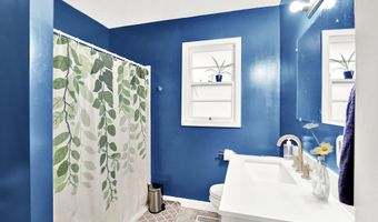 26 E Plum St, Anderson, IN 46012