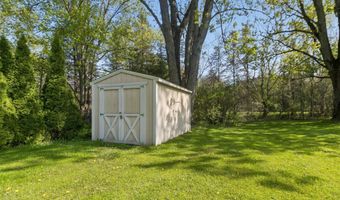 6527 Genaw Rd, Algonac, MI 48001