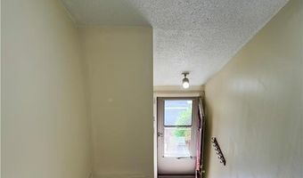 565 Smithfield Rd C6, North Providence, RI 02904