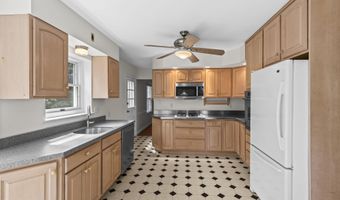 3548 N VALLEY St, Arlington, VA 22207