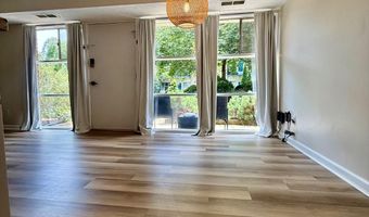 4903 AMERICANA Dr T7, Annandale, VA 22003