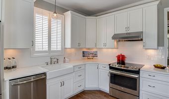 176 Town Park Dr, Advance, NC 27006