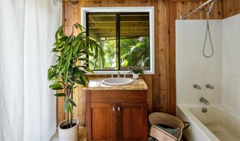 106 Hikiau Rd, Haiku, HI 96708