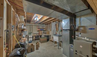3326 Frisby Ave, Cody, WY 82414