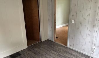 812 E 9th St, Auburn, IN 46706