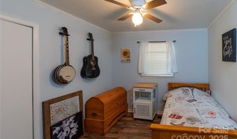 86 Pine Grove Dr, Andrews, NC 28901