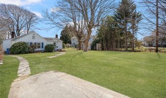 292 Boulevard, Middletown, RI 02842