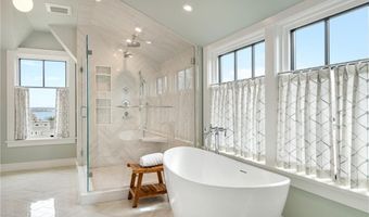 30 Walcott Ave, Jamestown, RI 02835
