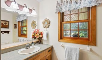 615 Woodsmen Dr NE, Alexandria, MN 56308