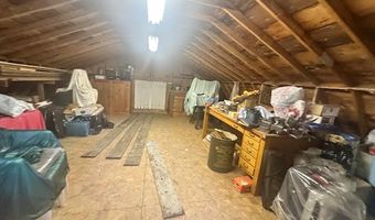 28 Charles St, Belfast, ME 04915