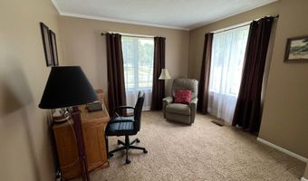 831 N River Ave, Alma, MI 48801