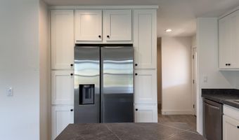 1 Corral Ln #38, Ashland, OR 97520
