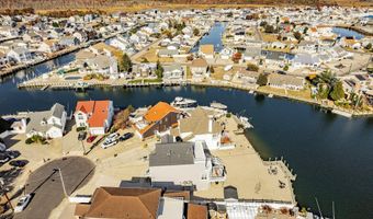 7 Travelers Way, Bayville, NJ 08721