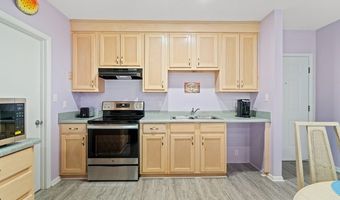51 Market St, Apalachicola, FL 32320