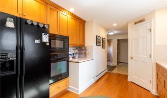 288 W Maplemere Rd, Amherst, NY 14221