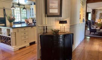 89 Chestnut Hill Rd, Amherst, NH 03031