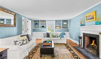 72 Ferry Ln, Barrington, RI 02806